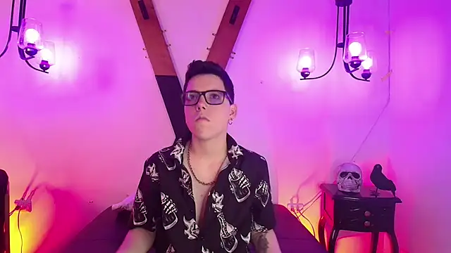 Snapshot of SpencerMontgomery chatting on 19, 11, 2025 SpencerMontgomery online show from 19, 11, 2025