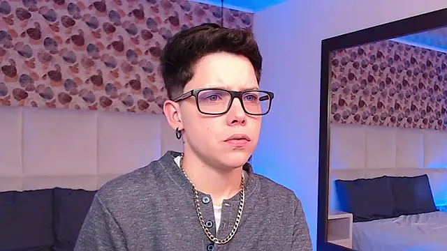 Snapshot of SpencerMontgomery chatting on 17, 10, 2025 SpencerMontgomery online show from 17, 10, 2025