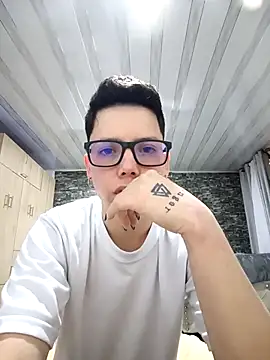 Snapshot of SpencerMontgomery chatting on 30, 10, 2025 SpencerMontgomery online show from 30, 10, 2025