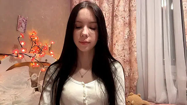 AxyKitten online show from 7, 11, 2025