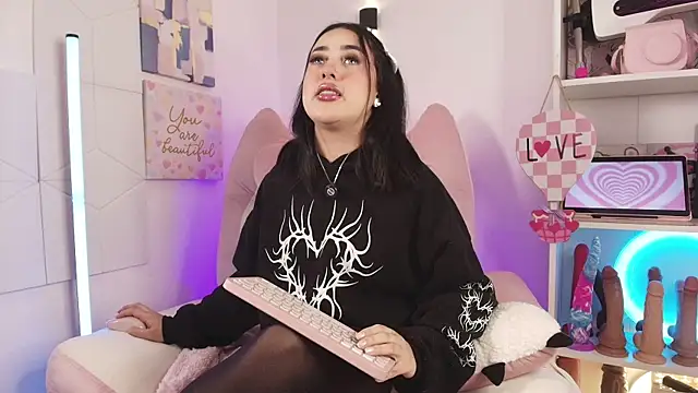 justonecute online show from 22, 5, 2026