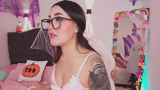 Snapshot of justonecute chatting on 16, 10, 2025 justonecute online show from 16, 10, 2025