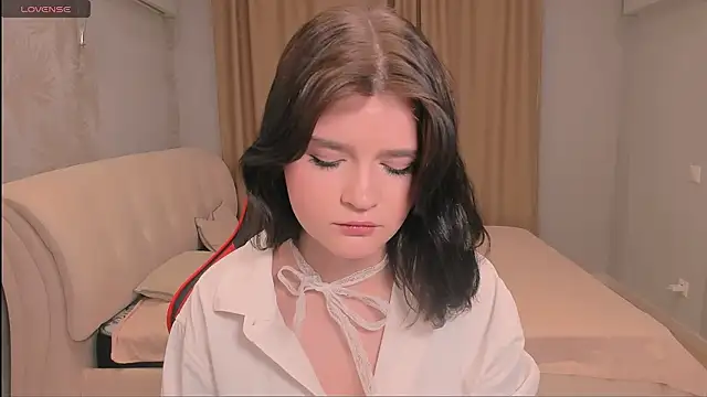 MoriGirl online show from 15, 9, 2025