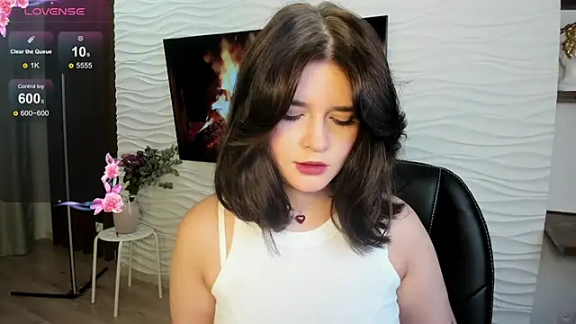 MoriGirl online show from 30, 9, 2025