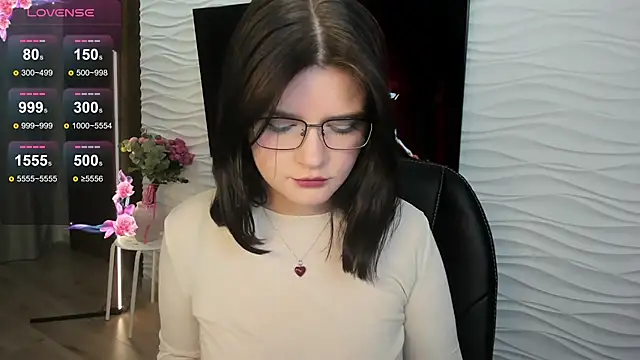 MoriGirl online show from 21, 9, 2025