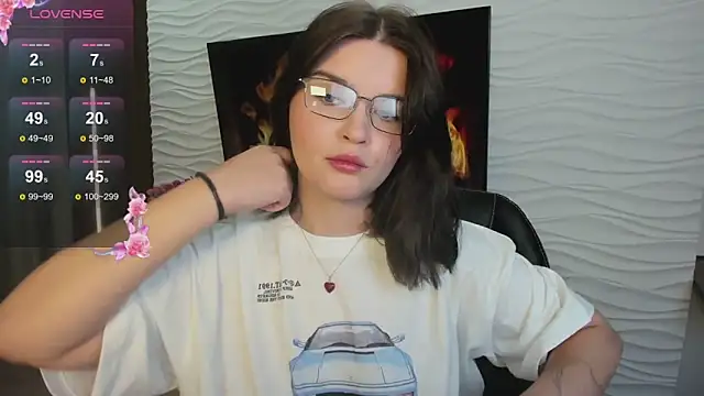 MoriGirl online show from 26, 9, 2025