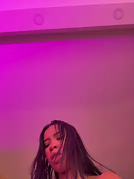 samiacooper25 online show from 20, 4, 2026