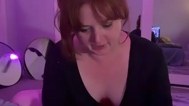 Cali Cumslut online show from 25, 7, 2026