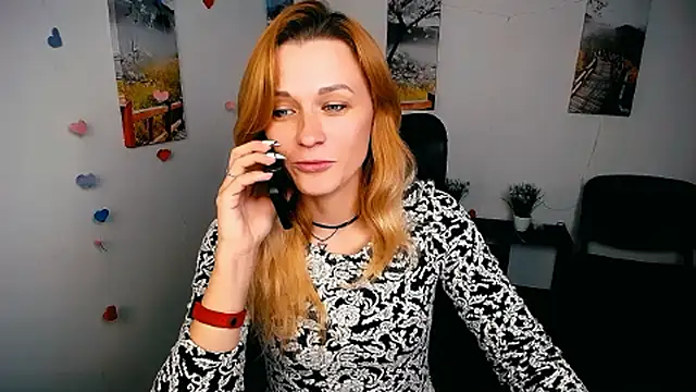 Snapshot of PeppyMia chatting on 13, 11, 2025 PeppyMia online show from 13, 11, 2025