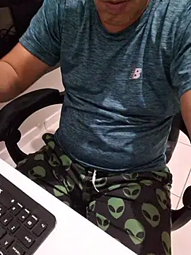 Carloskasado online show from 28, 10, 2025