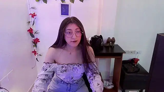 lia montserrat online show from 29, 9, 2025