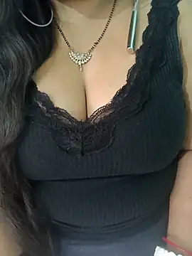 Snapshot of Anjali-bhabhi chatting on 2, 4, 2026 Anjali-bhabhi online show from 2, 4, 2026