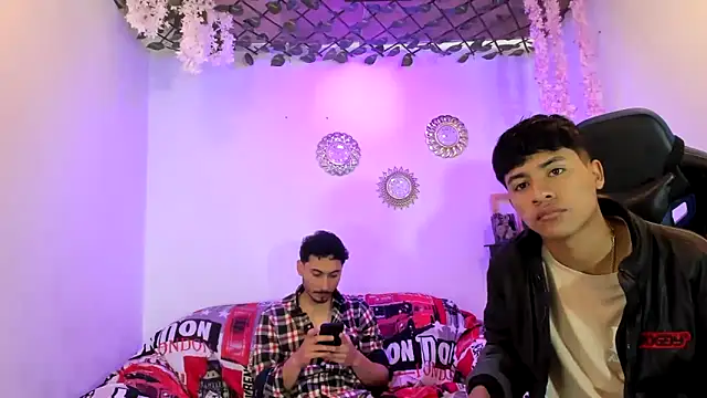 Snapshot of sebas_boys577 chatting on 6, 10, 2025 sebas boys577 online show from 6, 10, 2025