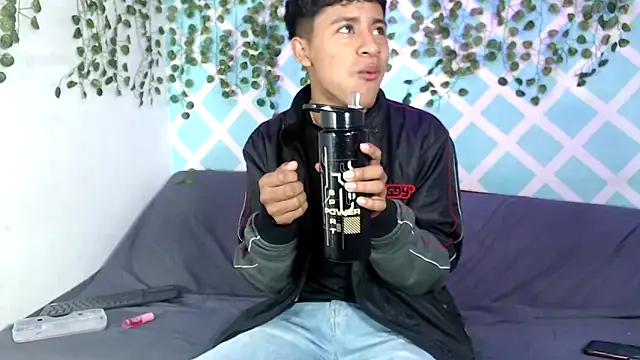Snapshot of sebas_boys577 chatting on 15, 9, 2025 sebas boys577 online show from 15, 9, 2025