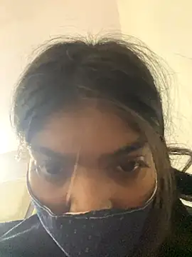 tanisha-2005 online show from 10, 9, 2025