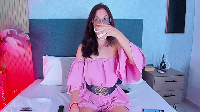 Laura Ivy online show from 11, 3, 2026