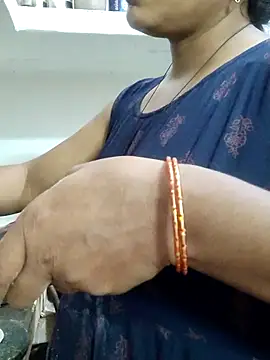 Snapshot of spicysuhana chatting on 21, 7, 2026 spicysuhana online show from 21, 7, 2026