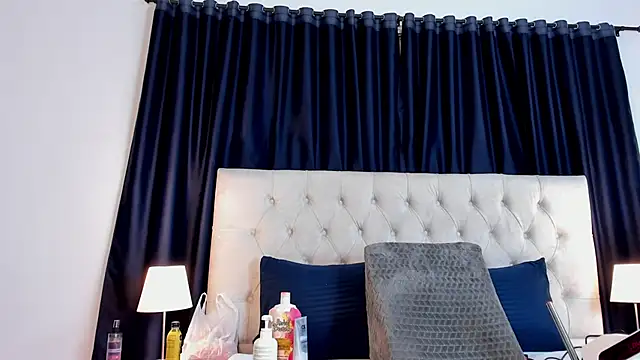 cristhi esterling online show from 23, 10, 2025