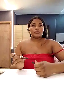 Cristal hott1 online show from 25, 2, 2026