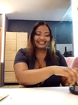 Cristal hott1 online show from 17, 2, 2026