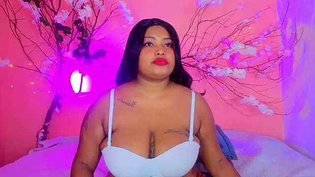 Cristal hott1 online show from 10, 2, 2026