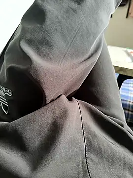 Snapshot of Bio-teacher chatting on 9, 10, 2025 Bio-teacher online show from 9, 10, 2025