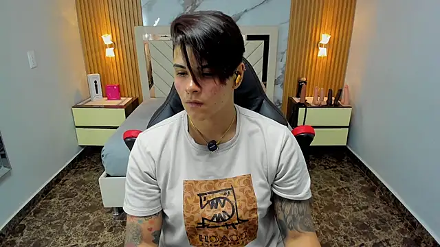 KAROLLJONES1 online show from 6, 3, 2026