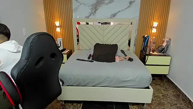 KAROLLJONES1 online show from 27, 10, 2025