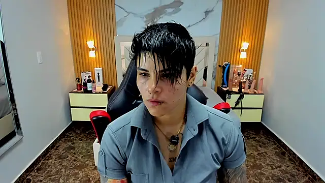 KAROLLJONES1 online show from 5, 12, 2025