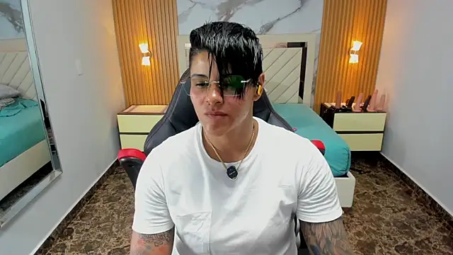 KAROLLJONES1 online show from 22, 4, 2026