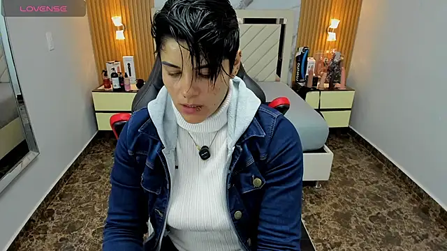 KAROLLJONES1 online show from 16, 12, 2025