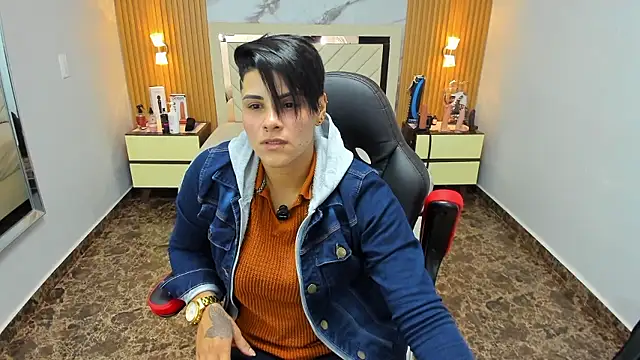 KAROLLJONES1 online show from 7, 1, 2026