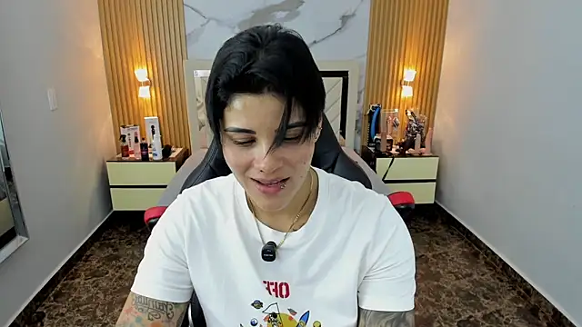 KAROLLJONES1 online show from 22, 12, 2025