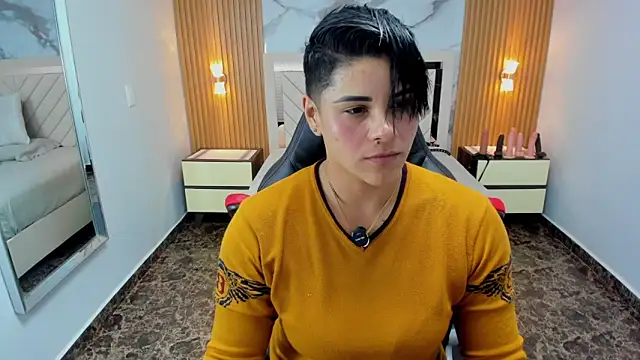 KAROLLJONES1 online show from 15, 4, 2026