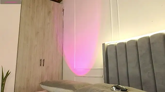 Snapshot of Ice_Princess_ chatting on 13, 11, 2025 Ice Princess online show from 13, 11, 2025