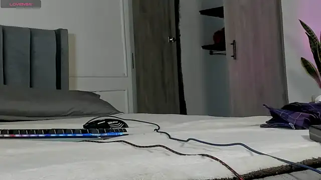 Snapshot of Ice_Princess_ chatting on 8, 10, 2025 Ice Princess online show from 8, 10, 2025