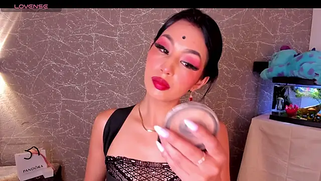 Miss Charlottet online show from 20, 12, 2025