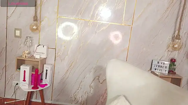 Miss Charlottet online show from 18, 3, 2026