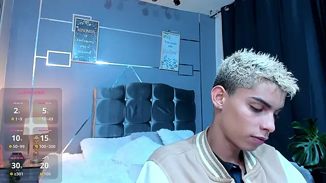 Room 69x online show from 23, 12, 2025