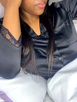 Sipsdoll online show from 7, 10, 2025