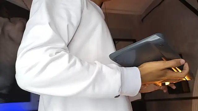 AlanCutee online show from 3, 3, 2026