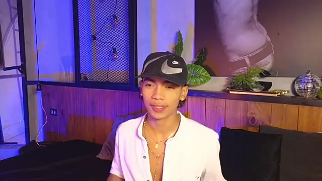 Snapshot of AlanCutee chatting on 23, 4, 2026 AlanCutee online show from 23, 4, 2026