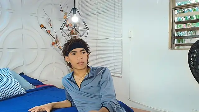 Snapshot of AlanCutee chatting on 3, 6, 2026 AlanCutee online show from 3, 6, 2026