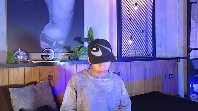 AlanCutee online show from 15, 4, 2026