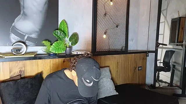 AlanCutee online show from 16, 4, 2026