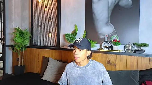 Snapshot of AlanCutee chatting on 10, 5, 2026 AlanCutee online show from 10, 5, 2026