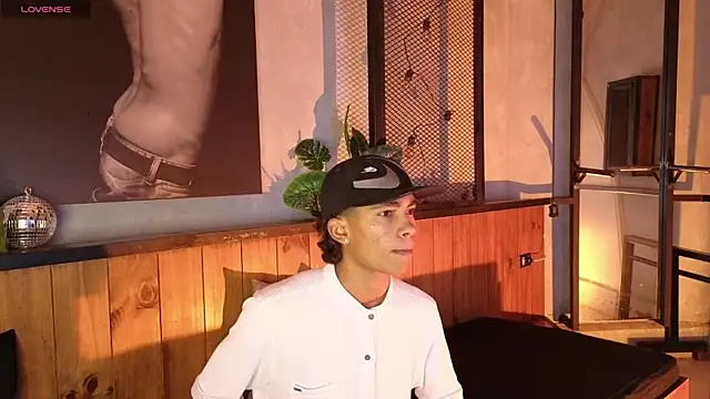 AlanCutee online show from 4, 4, 2026