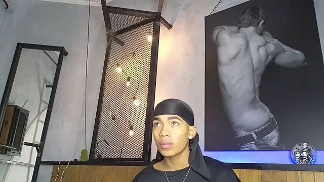 AlanCutee online show from 25, 2, 2026