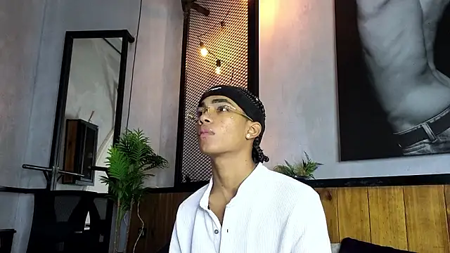 AlanCutee online show from 8, 3, 2026