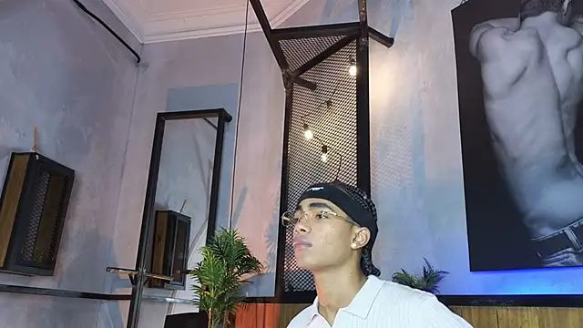 AlanCutee online show from 5, 3, 2026